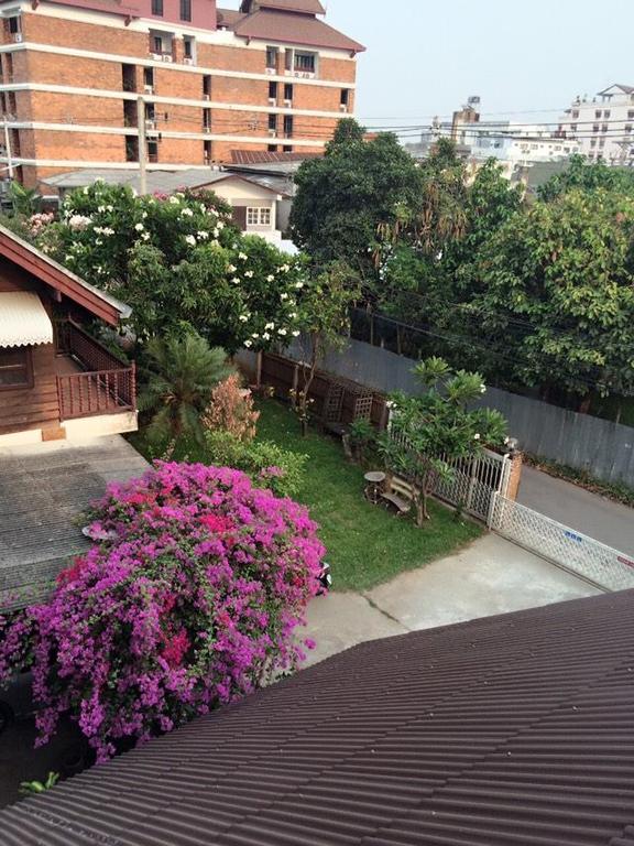 Little Home Guest House Chiang Mai Eksteriør billede