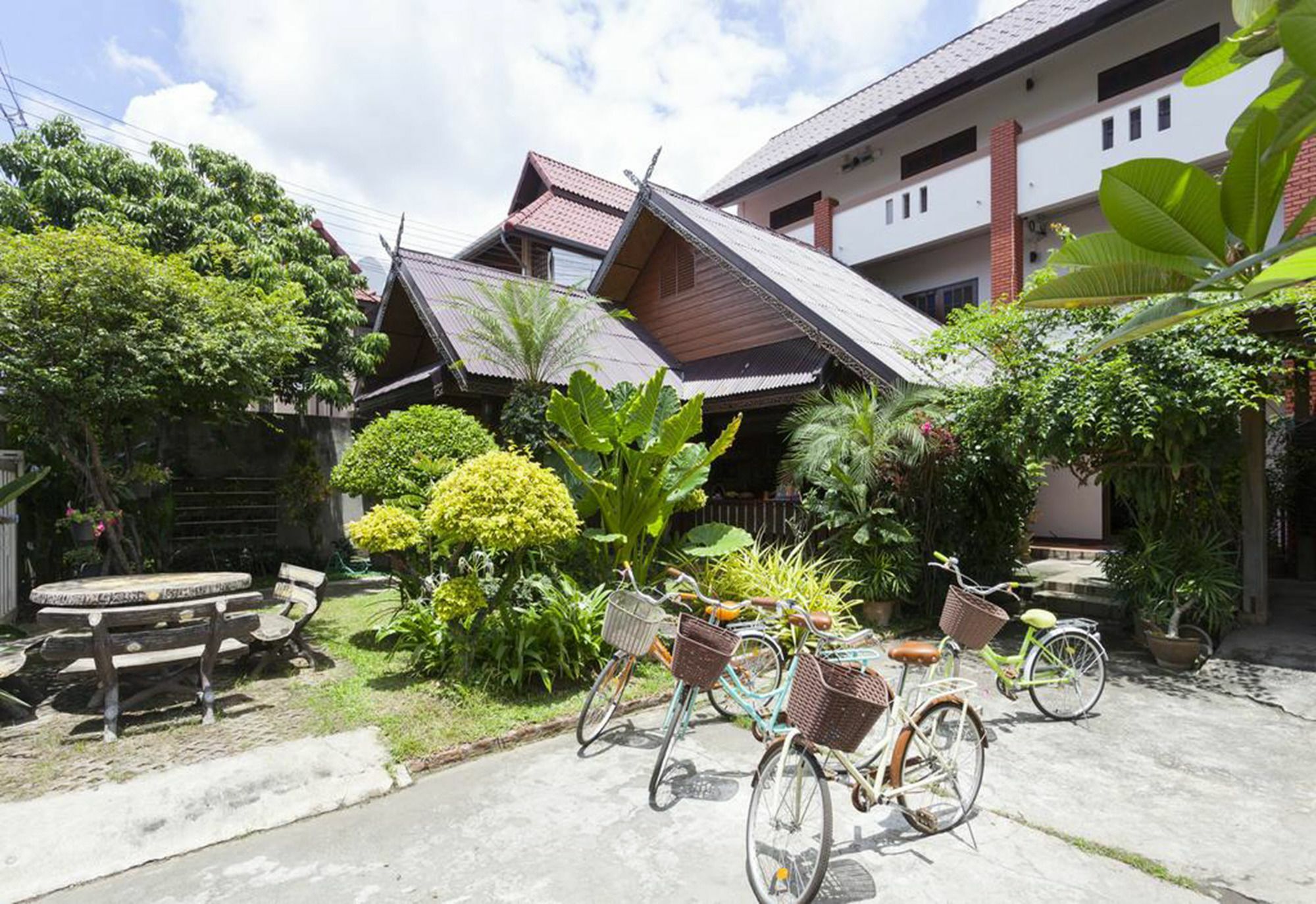 Little Home Guest House Chiang Mai Eksteriør billede